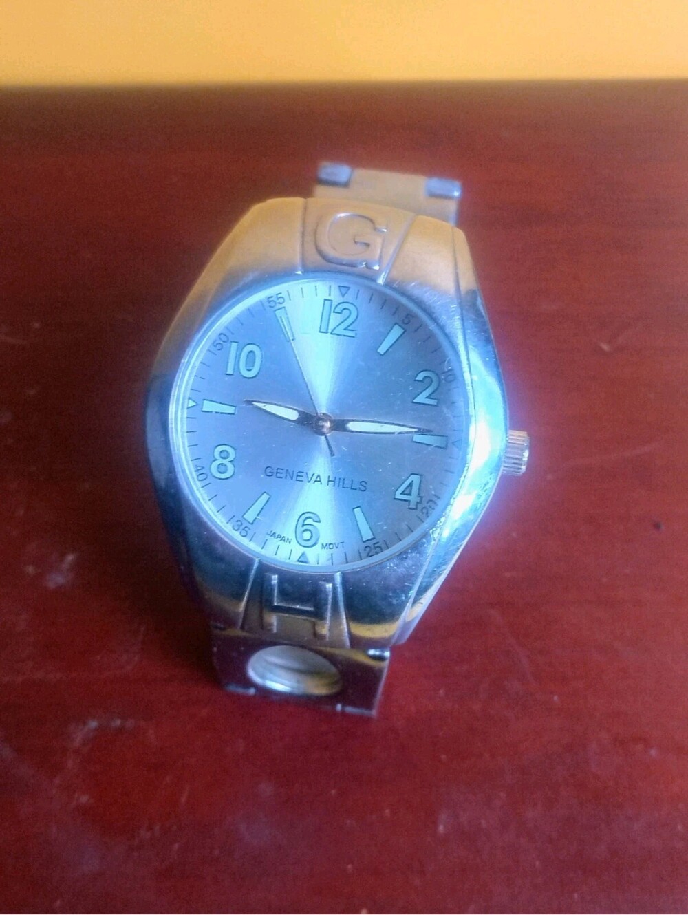 Vintage NOS Geneva Men’s Quartz Watch Blue Dial Silver Tone Bracelet Japan Movt